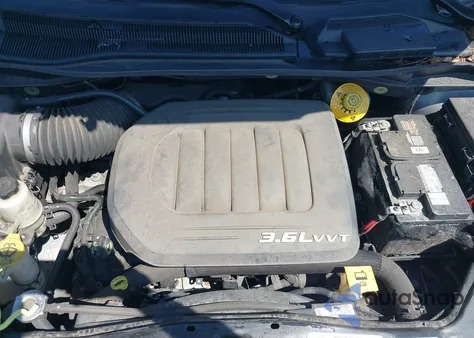 2016 Chrysler Town & Country Touring z USA, uszkodzony, nr VIN 2C4RC1BG0GR159275